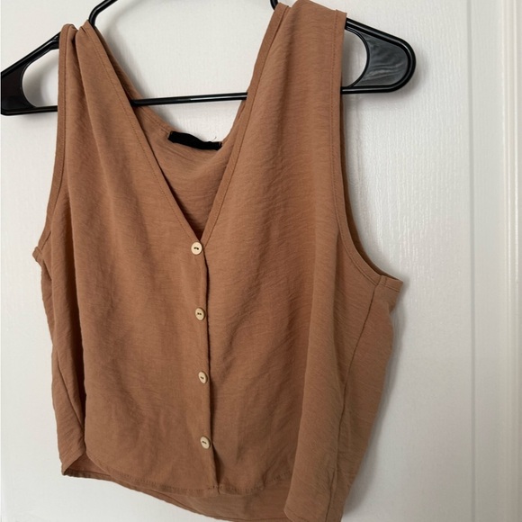 Sleeveless Tan Button-Up Women's Top - Picture 3 of 6
